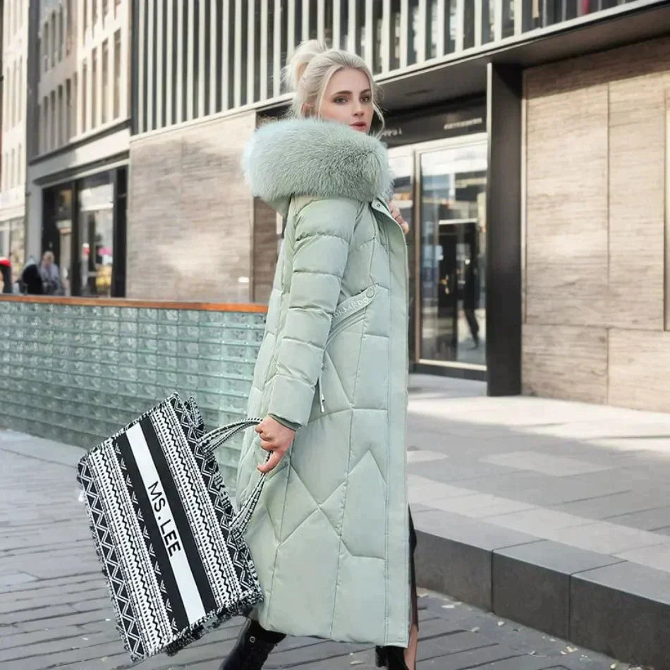 Aurelia Frost | Elegant vinterfrakke med luksuriøs krave i imiteret pels